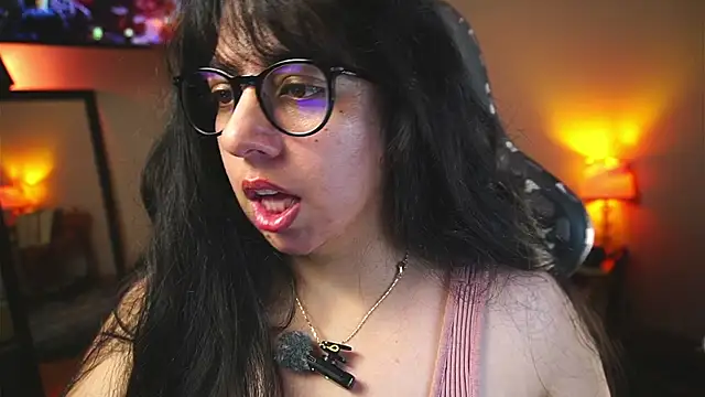 coraline_latin webcam