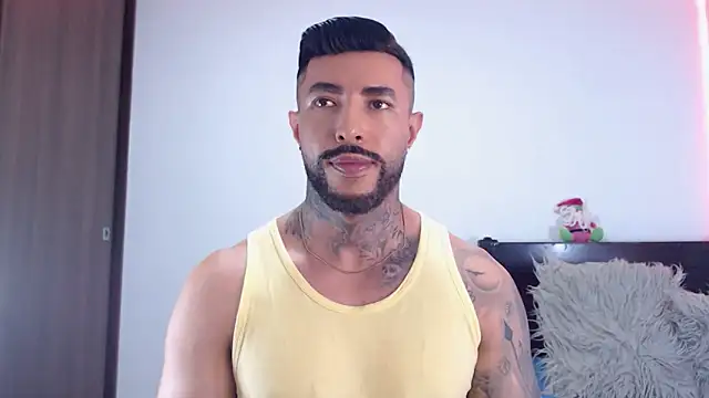 andrea_de_lucaa webcam