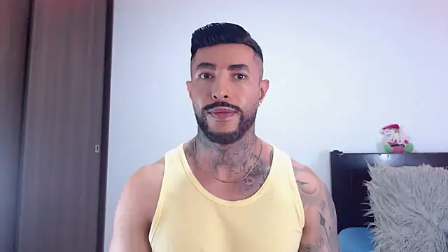 andrea_de_lucaa webcam