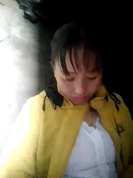 Jelly-squirt webcam stripchat model stream image