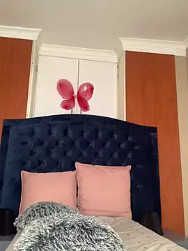 VeryGoodBadGirl1 webcam