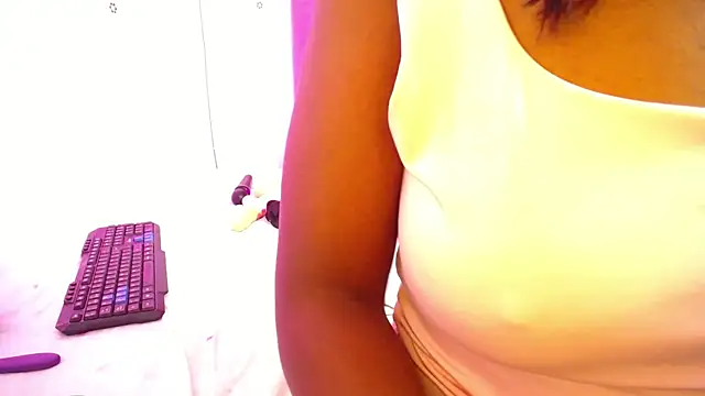 Naughty_choko webcam