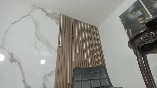  black_cami chat room