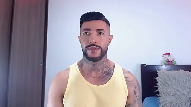 andrea_de_lucaa webcam