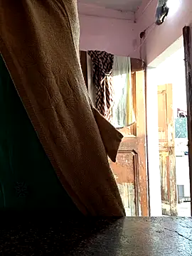 indian-couple2025 - Indian-couple2025's free webcam