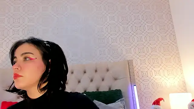 SuccubusDolly webcam