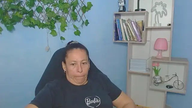 mature_martina - Mature_martina's free webcam