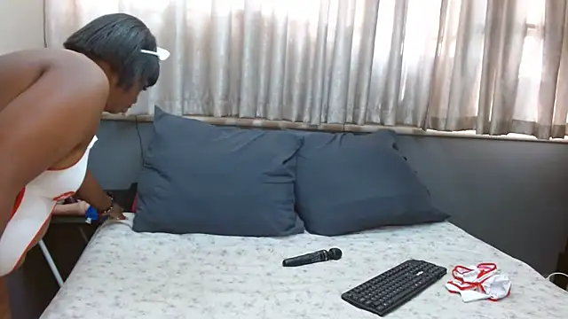 SlutyAngelxxx webcam