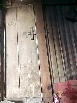 sary-hot2x - Sary-hot2x's free webcam