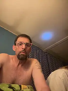 biggdaddyandqueenn - Biggdaddyandqueenn's free webcam - UK Sex Cams