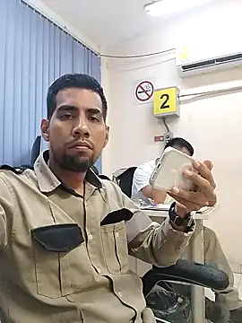 EnriquePersian197's live cam