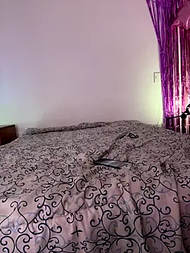 izanmiller2001's live cam