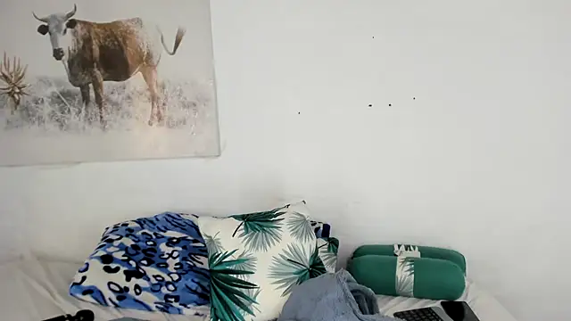 ConnieSmall24's live cam