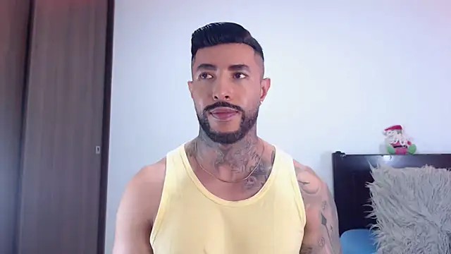 andrea_de_lucaa webcam