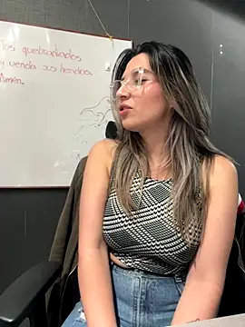 isabella_varella - Isabella_Varella's free webcam