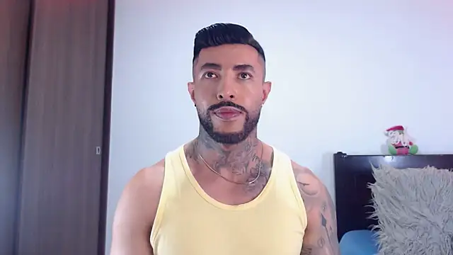 andrea_de_lucaa webcam