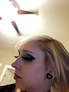AmethystFoxx webcam