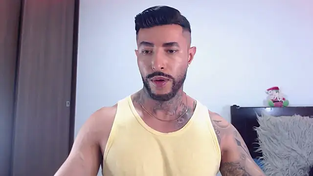 andrea_de_lucaa webcam