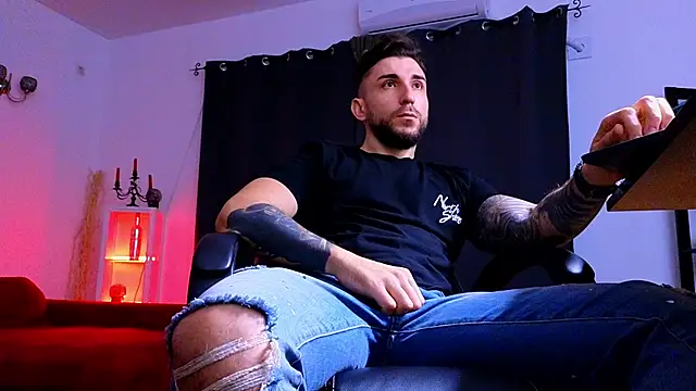 MightyAaron66 webcam