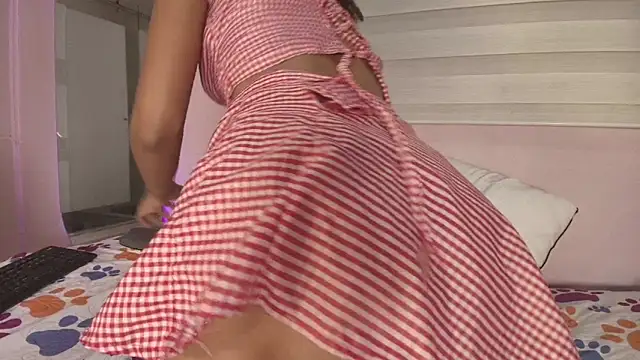 biancaa_18 - Biancaa_18's free webcam