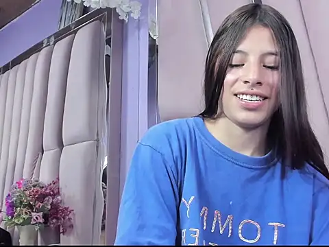 sasha_petitte - Sasha_Petitte's free webcam