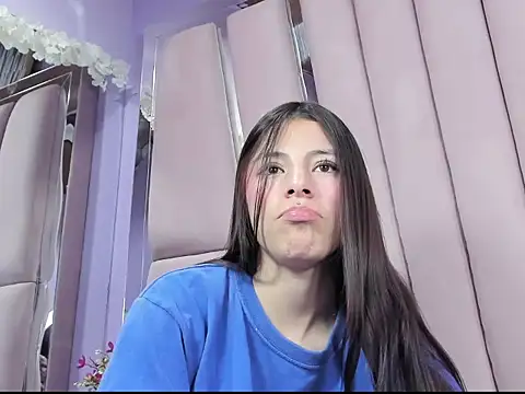 Sasha_Petitte webcam