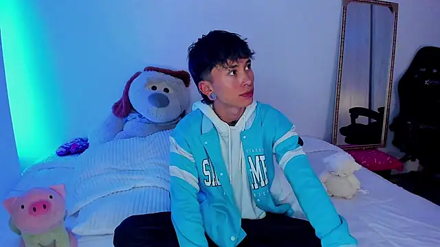 juniior_2311_ webcam