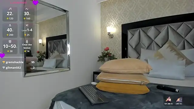 Layla_Mackenzie webcam