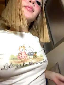 SweetBunnyGF's live cam