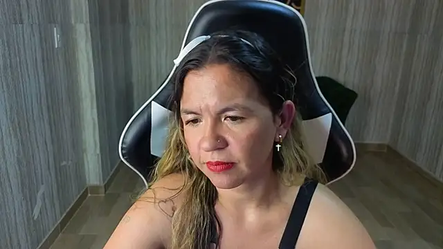 paula_lorens_t1_ - Paula_lorens_t1_'s free webcam