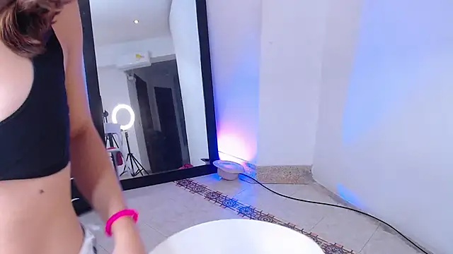 miascarlet_16 webcam