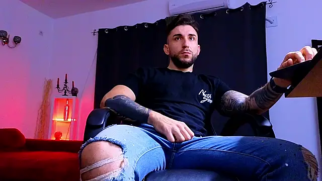 MightyAaron66 webcam