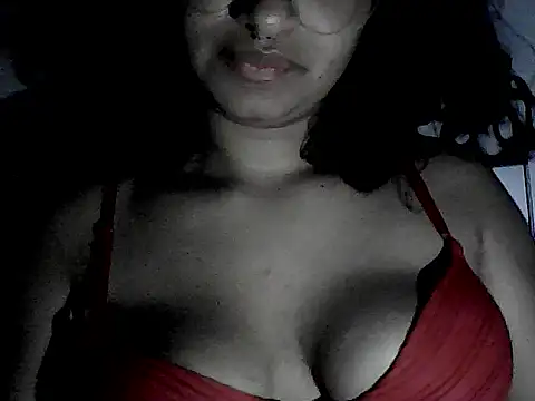 LilithMoonpvd webcam