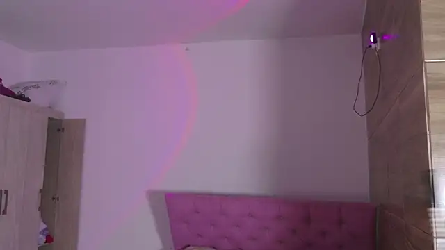 emilliex - EmillieX's free webcam