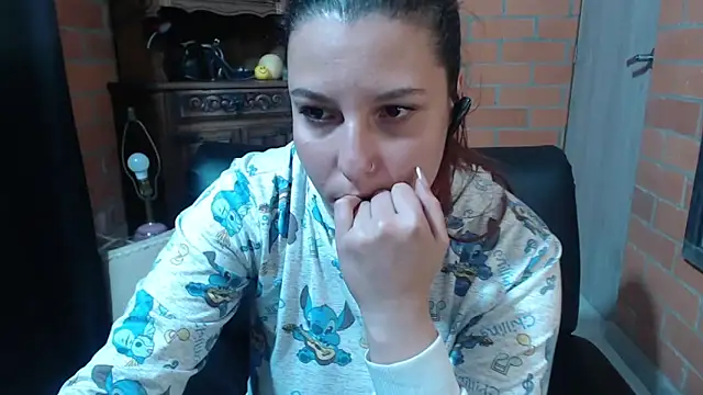 alexia_87 - Alexia_87's free webcam