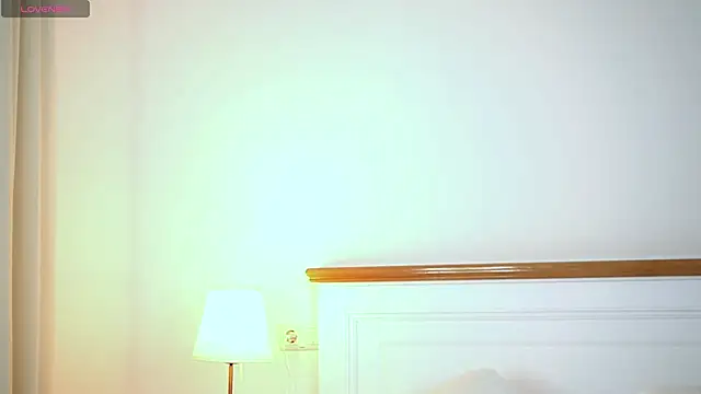 adelineking - AdelineKing's free webcam