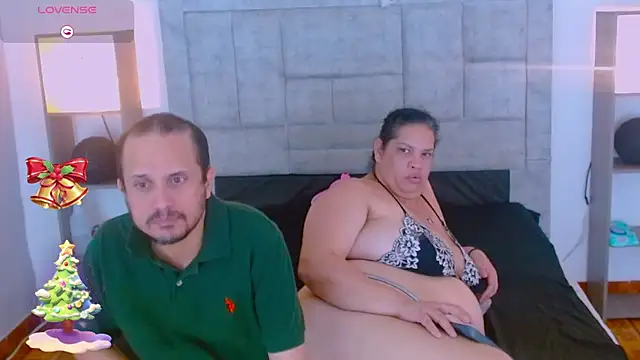 Candy_and_Jh0n webcam