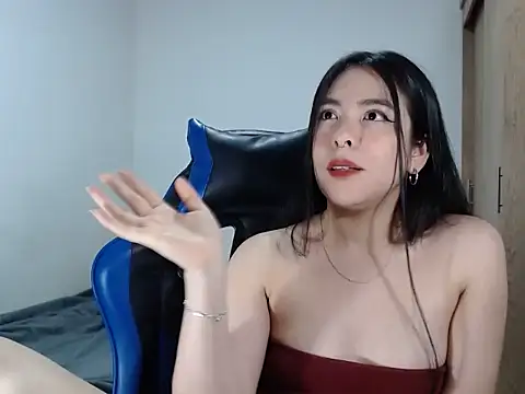 EloiseJun webcam stripchat model stream image