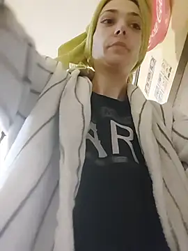 SheTheDeeevil webcam