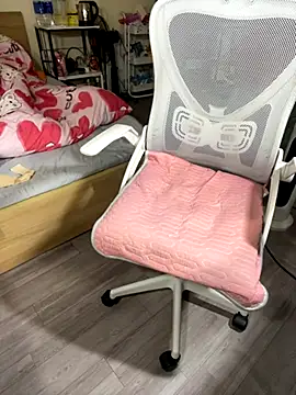 mina048 - Mina048's free webcam