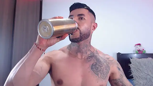 andrea_de_lucaa webcam