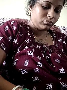 sweetqueen143 webcam