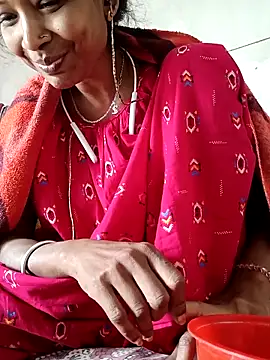 hotty-romi3 - Hotty-romi3's free webcam - UK Sex Cams