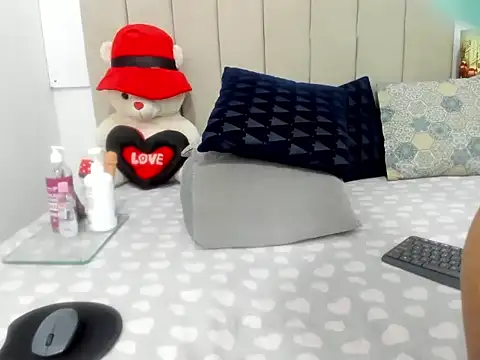 maite_milky18 - Maite_milky18's free webcam