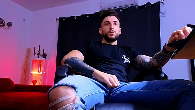 MightyAaron66 webcam