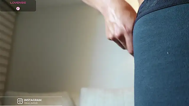 deusbellis (M twink) - Control toy x3 minutes and make me moan