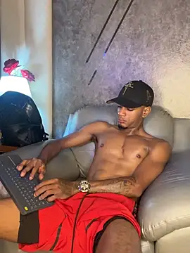AaronCruz_ Live Webcam on Stripchat