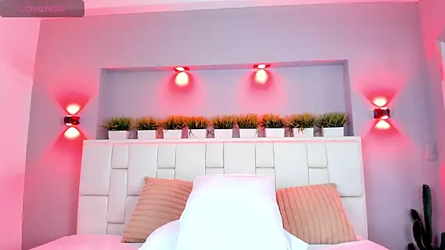 lunnablake - LunnaBlake's free webcam