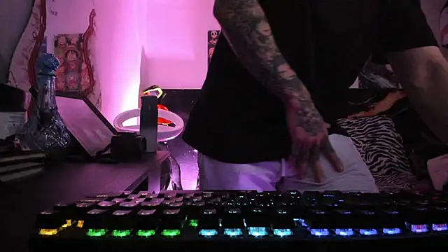 Dominatofstupid webcam