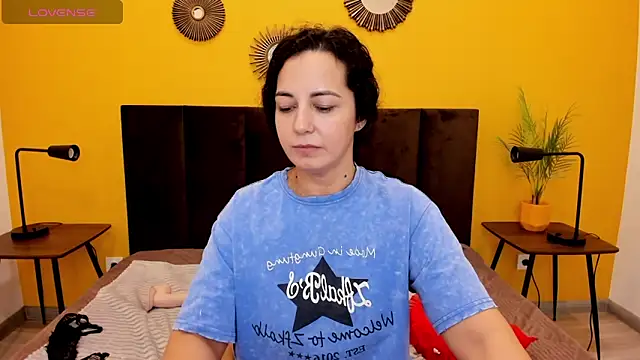 Linda_Insatiable webcam